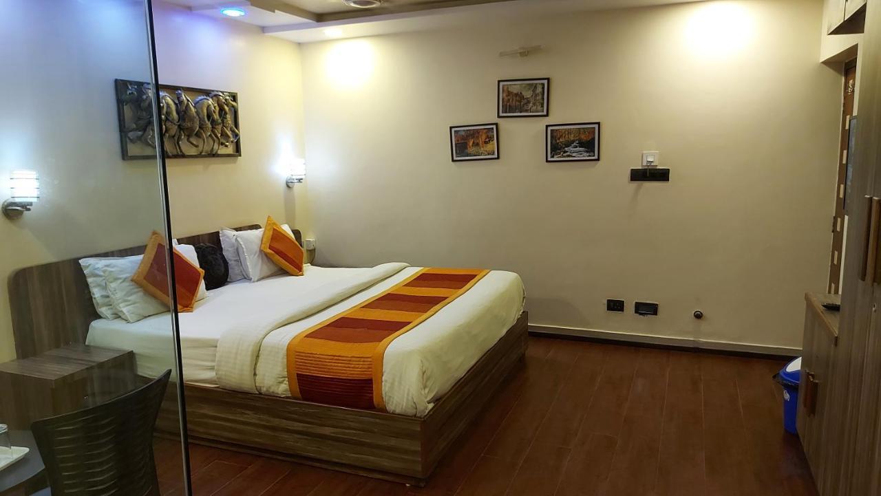 Shaleen Elegance Homestay Nakki Lake 400 Meters Маунт Абу Екстериор снимка
